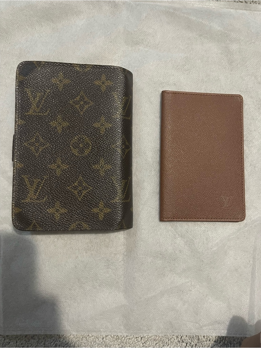 Louis Vuitton Brown Monogram wallet with Gold Hardware - Picture 5 of 8